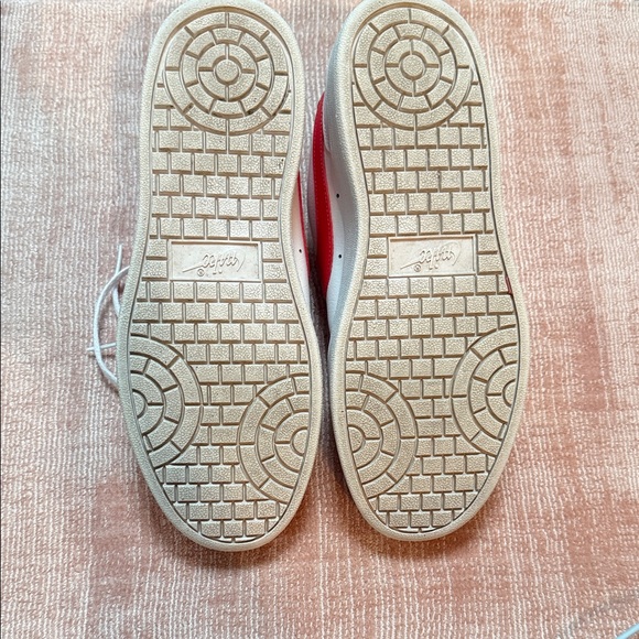 Nike White and Red Women’s Sneakers with Multicolor Tongue - Picture 3 of 6